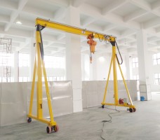 電動(dòng)行走龍門(mén)架起重機(jī)